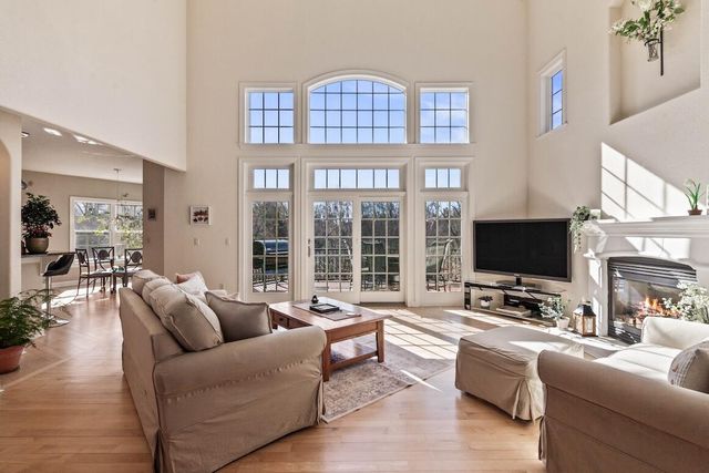 743 Royal Troon COURT, Oconomowoc, WI 53066