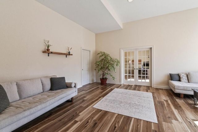 743 Royal Troon COURT, Oconomowoc, WI 53066