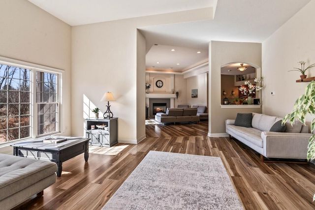 743 Royal Troon COURT, Oconomowoc, WI 53066