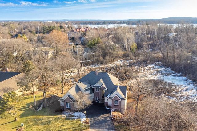 743 Royal Troon COURT, Oconomowoc, WI 53066