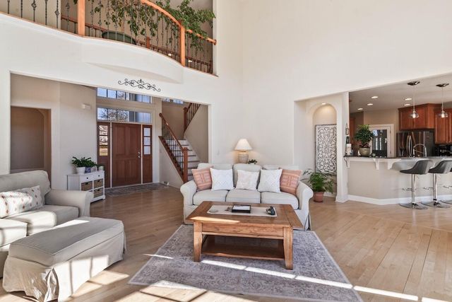 743 Royal Troon COURT, Oconomowoc, WI 53066