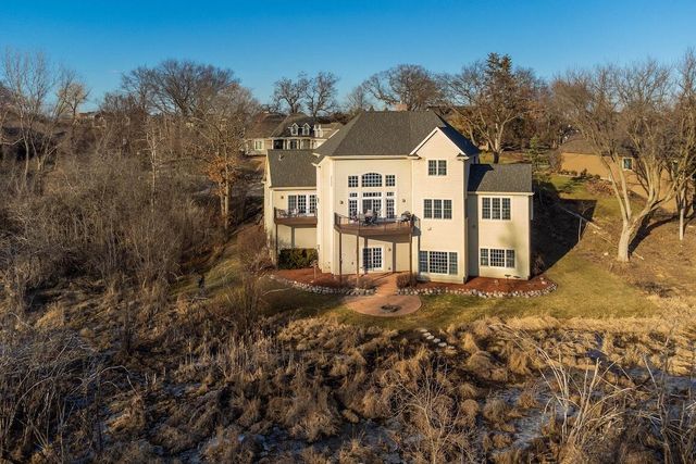 743 Royal Troon COURT, Oconomowoc, WI 53066