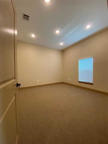2200 N AW Grimes BLVD 310, Round Rock, TX 78665