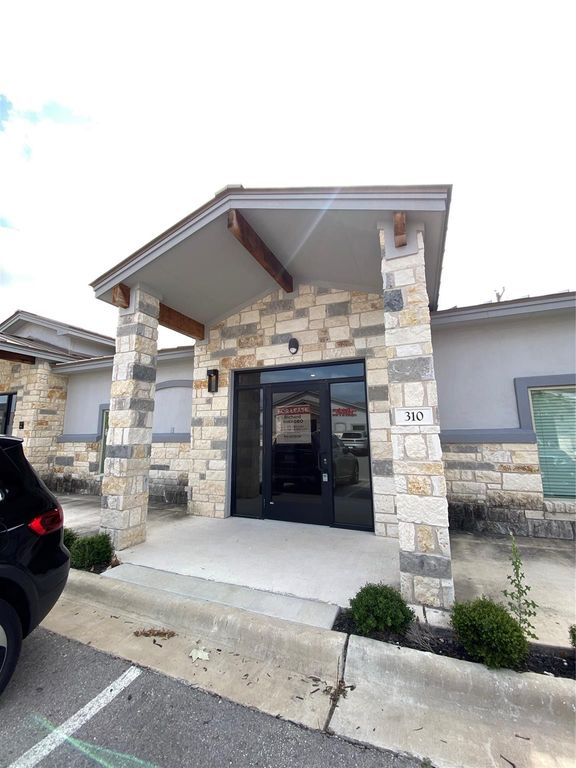 2200 N AW Grimes BLVD 310, Round Rock, TX 78665