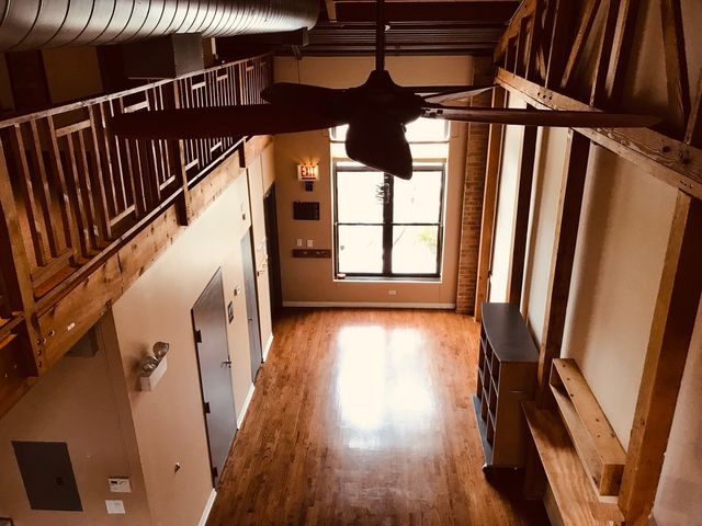 1322 Oakton Street 6, Evanston, IL 60202