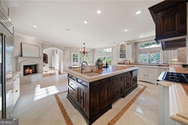 4338 Harris Trail NW, Atlanta, GA 30327