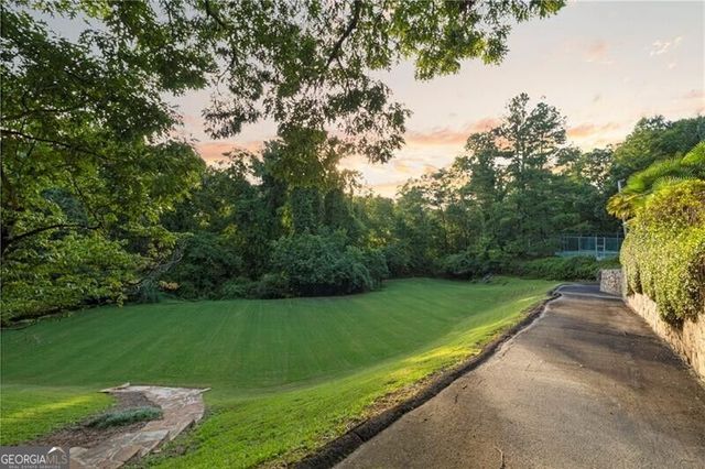 4338 Harris Trail NW, Atlanta, GA 30327