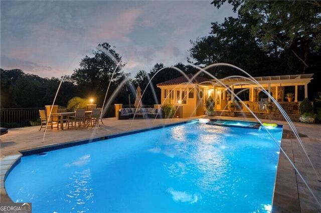4338 Harris Trail NW, Atlanta, GA 30327
