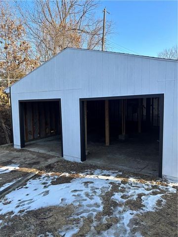 3910 Sewell Avenue, Kansas City, KS 66104