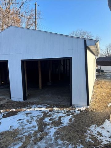 3910 Sewell Avenue, Kansas City, KS 66104