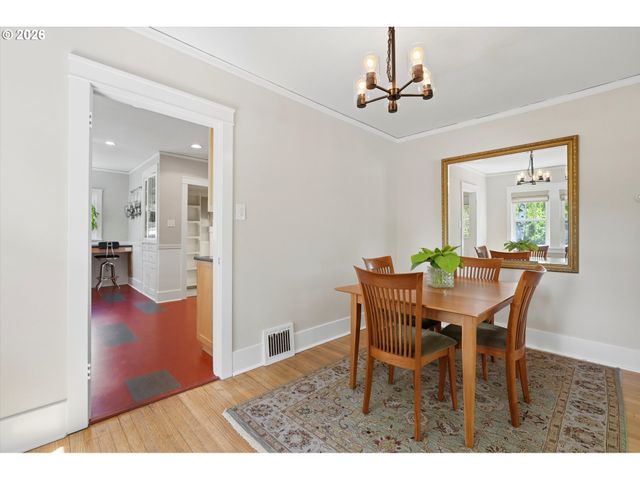 600 E 19TH St, Vancouver, WA 98663