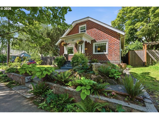 600 E 19TH St, Vancouver, WA 98663