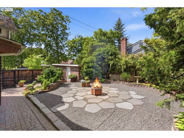 600 E 19TH St, Vancouver, WA 98663