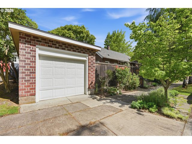 600 E 19TH St, Vancouver, WA 98663