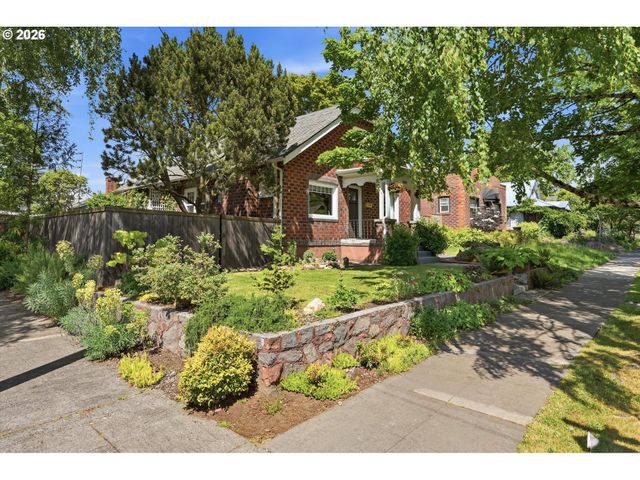 600 E 19TH St, Vancouver, WA 98663