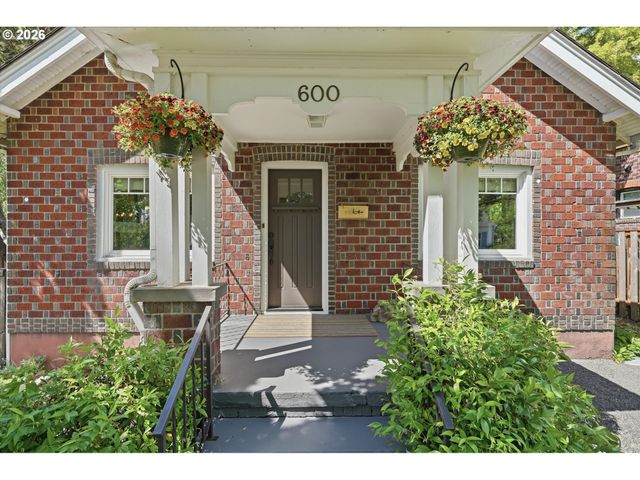 600 E 19TH St, Vancouver, WA 98663