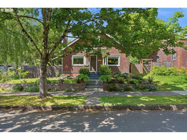 600 E 19TH St, Vancouver, WA 98663