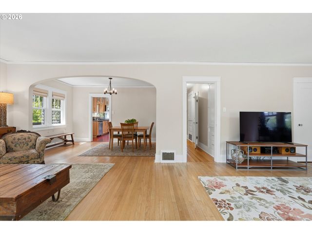 600 E 19TH St, Vancouver, WA 98663