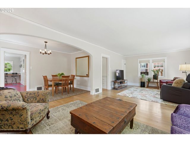 600 E 19TH St, Vancouver, WA 98663