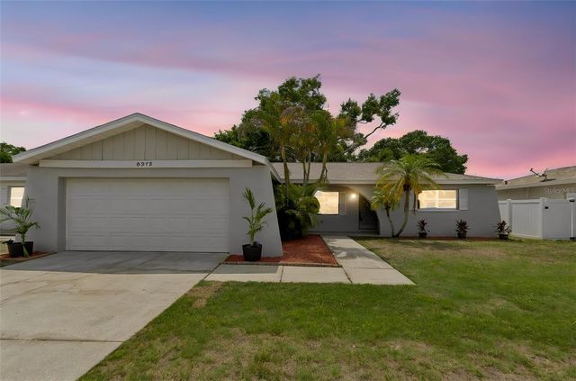 8272 DENISE DRIVE E, Seminole, FL 33777