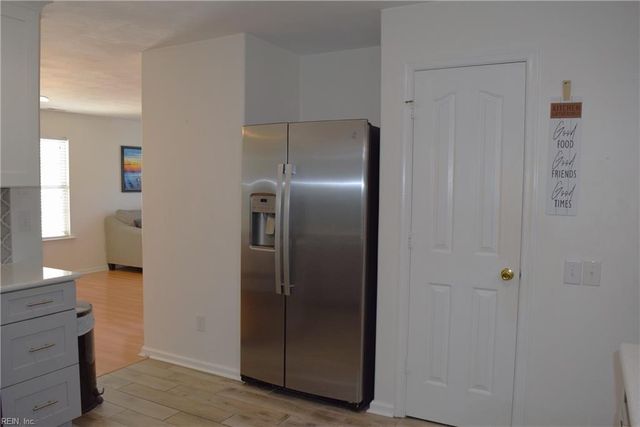 1125 Lady Ashley DR, Chesapeake, VA 23320
