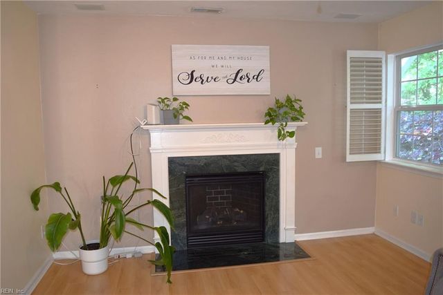 1125 Lady Ashley DR, Chesapeake, VA 23320