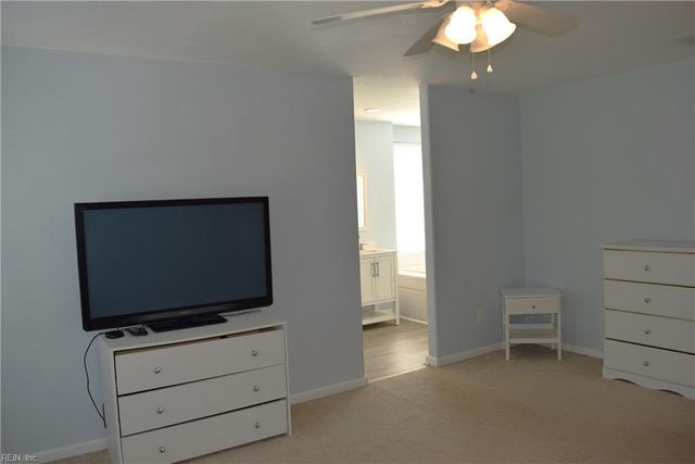 1125 Lady Ashley DR, Chesapeake, VA 23320
