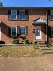 5515 Country Dr Apt 29, Nashville, TN 37211
