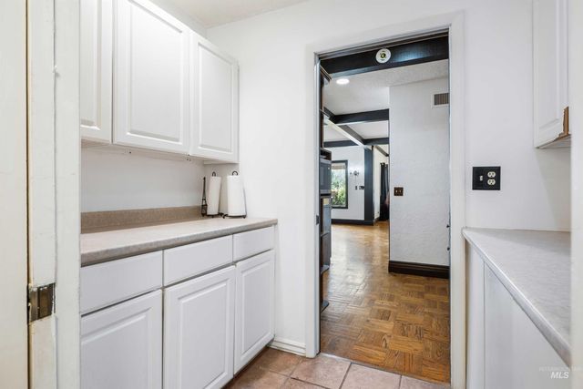 2176 Addison Ave E, Twin Falls, ID 83301