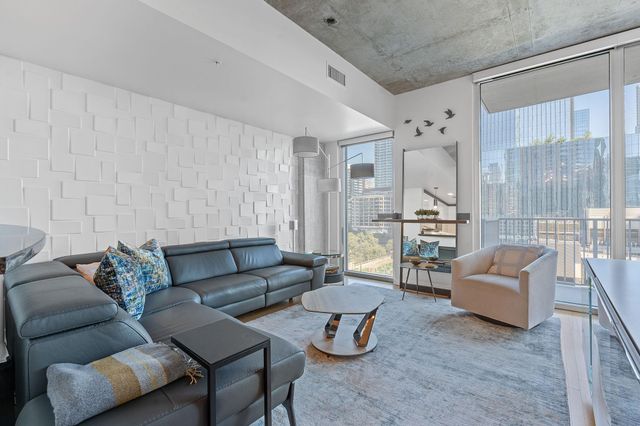 360 Nueces ST 1007, Austin, TX 78701