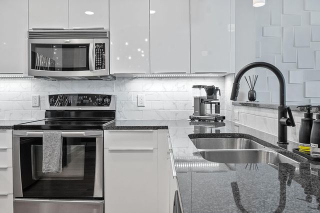 360 Nueces ST 1007, Austin, TX 78701