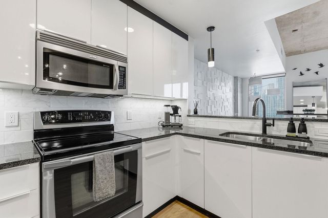360 Nueces ST 1007, Austin, TX 78701