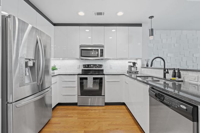 360 Nueces ST 1007, Austin, TX 78701