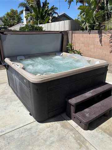 6562 Corrine, Huntington Beach, CA 92647
