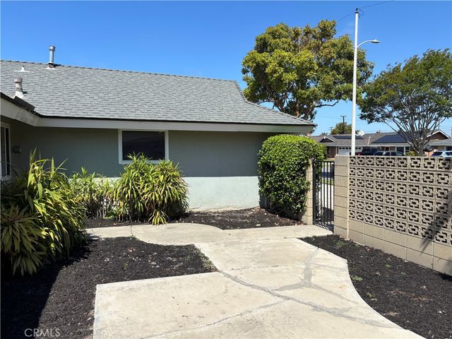 6562 Corrine, Huntington Beach, CA 92647