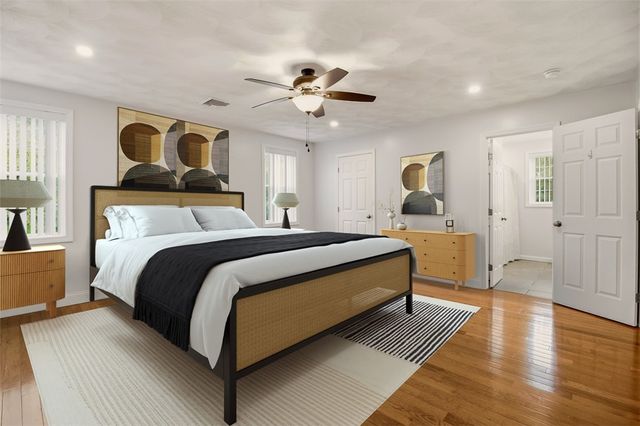 5 Village Road, Warren, RI 02885