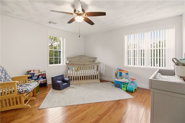 5 Village Road, Warren, RI 02885
