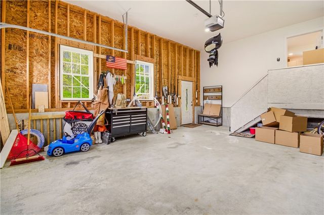 5 Village Road, Warren, RI 02885