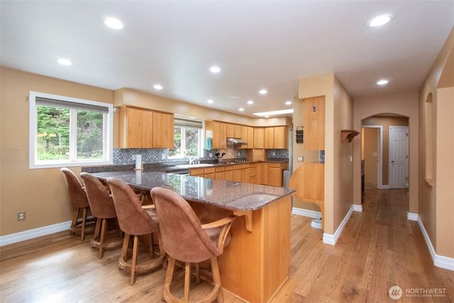 21 Donaper Road, Sequim, WA 98382