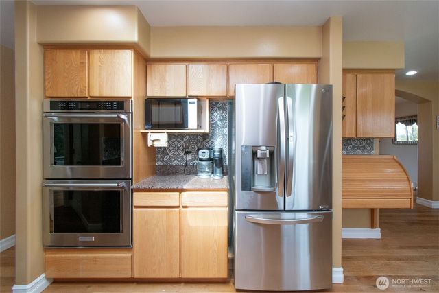 21 Donaper Road, Sequim, WA 98382