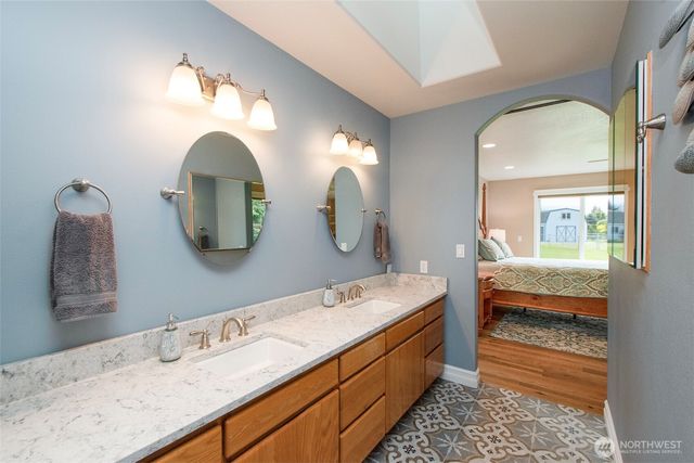 21 Donaper Road, Sequim, WA 98382