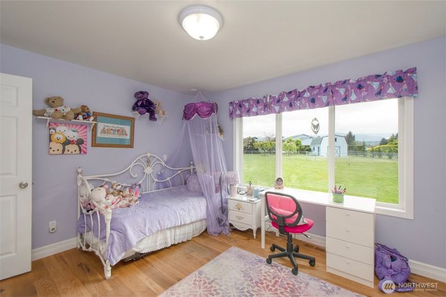 21 Donaper Road, Sequim, WA 98382