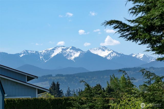 21 Donaper Road, Sequim, WA 98382