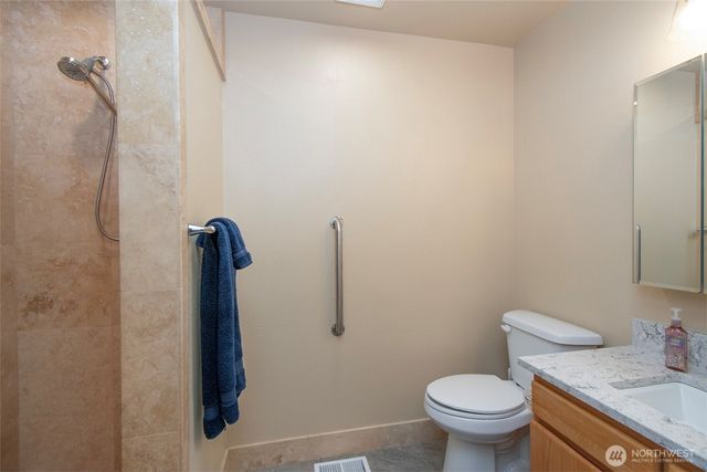 21 Donaper Road, Sequim, WA 98382