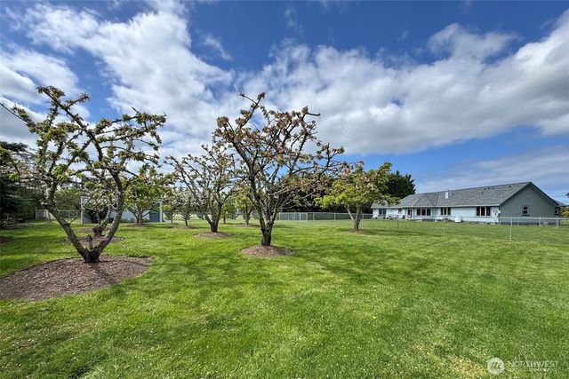 21 Donaper Road, Sequim, WA 98382