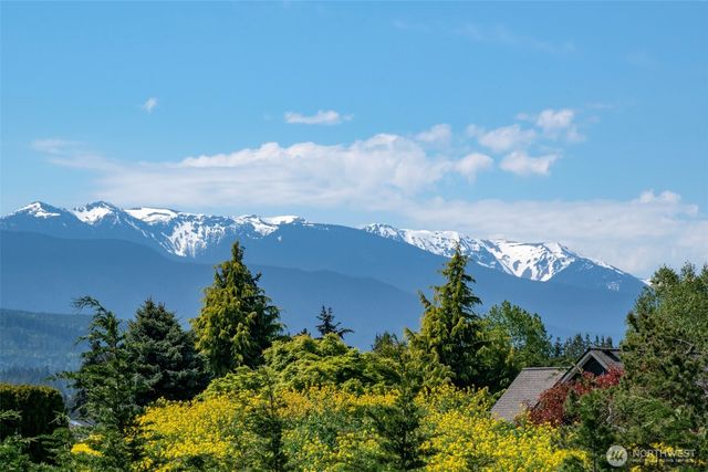 21 Donaper Road, Sequim, WA 98382