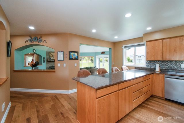 21 Donaper Road, Sequim, WA 98382