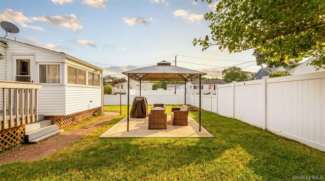 23 13th Street, Bohemia, NY 11716