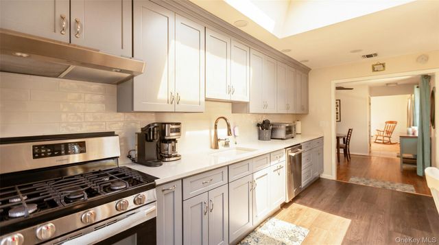 23 13th Street, Bohemia, NY 11716