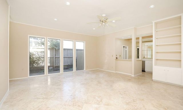 6000 Sugar Hill Drive 9, Houston, TX 77057